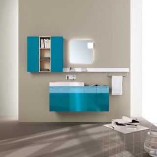 basi e pensili collezione Idro di Scavolini Bathrooms sono laccato lucido color turchese basi e pensili collezione Idro di Scavolini Bathrooms sono laccato lucido color turchese