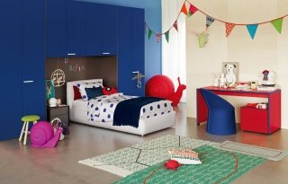 guardaroba 16.32 e letto Merkurio di Flou guardaroba 16.32 e letto Merkurio di Flou