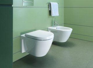 wc e bidet sospesi Starck 2 di Duravit in ceramica sanitaria bianca con fissaggi nascosti wc e bidet sospesi Starck 2 di Duravit in ceramica sanitaria bianca con fissaggi nascosti
