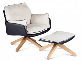Ispirazione vintage per XXL di Nero3 che ha la scocca rivestita in morbida pelle dotata di morbidi cuscini candidi imbottiti in piuma d’oca. La base girevole è in metallo ricoperta da una cover in rovere tinto in diverse tonalità. È corredata di poggiapiedi coordinato. Misura L 88 x P 80 x H 85 cm. Prezzo della versione base 1.200 euro. www.nero3.it Ispirazione vintage per XXL di Nero3 che ha la scocca rivestita in morbida pelle dotata di morbidi cuscini candidi imbottiti in piuma d’oca. La base girevole è in metallo ricoperta da una cover in rovere tinto in diverse tonalità. È corredata di poggiapiedi coordinato. Misura L 88 x P 80 x H 85 cm. Prezzo della versione base 1.200 euro. www.nero3.it