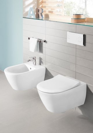 wc e bidet sospesi collezione Subway 2.0 di Villeroy&Boch in porcellana bianca wc e bidet sospesi collezione Subway 2.0 di Villeroy&Boch in porcellana bianca