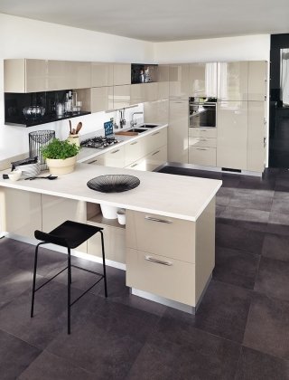 cucina con penisola e bancone snack Open di Scavolini cucina con penisola e bancone snack Open di Scavolini