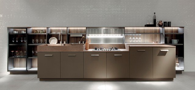 Soul di Ernestomeda è proposta con laccature realizzate con una nuova tecnologia che sfrutta le nanotecnologie: il processo produttivo prevede infatti la stesura sulle superfici di un sottile film di microsfere di ceramica che garantisce elevate proprietà di durezza e di resistenza all’abrasione. Dimensioni del modulo base L 15-20-30-45-60-90-120 x P 56,5 (+ spessore anta) x H 68-80 cm, prezzo su richiesta. www.ernestomeda.it Soul di Ernestomeda è proposta con laccature realizzate con una nuova tecnologia che sfrutta le nanotecnologie: il processo produttivo prevede infatti la stesura sulle superfici di un sottile film di microsfere di ceramica che garantisce elevate proprietà di durezza e di resistenza all’abrasione. Dimensioni del modulo base L 15-20-30-45-60-90-120 x P 56,5 (+ spessore anta) x H 68-80 cm, prezzo su richiesta. www.ernestomeda.it