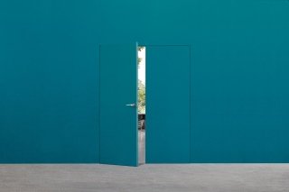Syntesis® Line battente è la gamma di porte a battente filomuro di Eclisse che non necessita di finiture esterne come stipiti e cornici coprifili. La totale integrazione con la parete permette di realizzare configurazioni progettuali personalizzate, con risultati di sicuro impatto estetico. E’ disponibile con larghezze a partire da 60 cm e altezze fino a 270 cm, nella variante per muratura o cartongesso, a spingere o tirare. Prezzo da rivenditore. www.eclisse.it Syntesis® Line battente è la gamma di porte a battente filomuro di Eclisse che non necessita di finiture esterne come stipiti e cornici coprifili. La totale integrazione con la parete permette di realizzare configurazioni progettuali personalizzate, con risultati di sicuro impatto estetico. E’ disponibile con larghezze a partire da 60 cm e altezze fino a 270 cm, nella variante per muratura o cartongesso, a spingere o tirare. Prezzo da rivenditore. www.eclisse.it