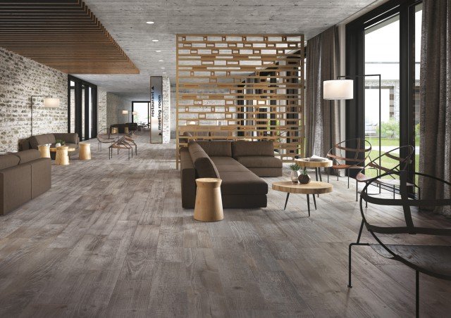 Soul di Ceramiche Keope, grazie alla disponibilità di numerosi formati a catalogo, garantisce la più ampia varietà di posa. Le piastrelle e i pezzi speciali della serie sono realizzati in gres fine porcellanato a imitazione legno. Prezzo su richiesta. www.keope.com Soul di Ceramiche Keope, grazie alla disponibilità di numerosi formati a catalogo, garantisce la più ampia varietà di posa. Le piastrelle e i pezzi speciali della serie sono realizzati in gres fine porcellanato a imitazione legno. Prezzo su richiesta. www.keope.com