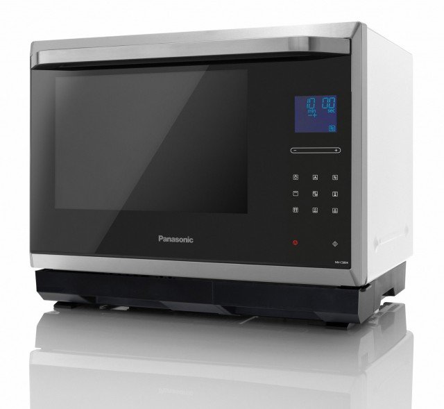Microonde combinato a vapore NN-CS894S di Panasonic, con tecnologia inverter. Capacità 32 litri. L 49,4 x P 43,8 x H 39 cm. 699,99 euro. www.panasonic.com Microonde combinato a vapore NN-CS894S di Panasonic, con tecnologia inverter. Capacità 32 litri. L 49,4 x P 43,8 x H 39 cm. 699,99 euro. www.panasonic.com