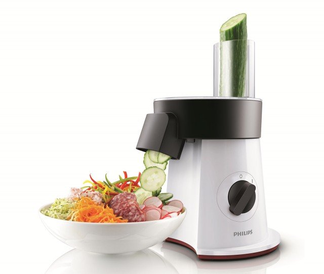 Saladmaker viva collection di Philips può affettare, tagliuzzare e tagliare a julienne verdura, formaggio, salame e molto altro direttamente nella ciotola, pentola o wok. Dotato di 5 dischi diversi in acciaio inox, ha una potenza di 200 W. Prezzo: 65,99 euro www.philips.it Saladmaker viva collection di Philips può affettare, tagliuzzare e tagliare a julienne verdura, formaggio, salame e molto altro direttamente nella ciotola, pentola o wok. Dotato di 5 dischi diversi in acciaio inox, ha una potenza di 200 W. Prezzo: 65,99 euro www.philips.it