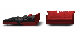 Divano Letto Oz, Molteni, con un meccanismo brevettato di nuova concezione. Nella trasformazione a letto scompaiono i braccioli. Il rivestimento tessile è sfoderabile. Disponibile in due misure, compresi i cuscini/guanciali. Misure divano L 183 x P 90 x H 115 cm; letto L 203 x P 206 x H 67 cm; materasso L 180 x P 11 x H 200 cm. Prezzo base: 3.963,00 euro. www.molteni.it Divano Letto Oz, Molteni, con un meccanismo brevettato di nuova concezione. Nella trasformazione a letto scompaiono i braccioli. Il rivestimento tessile è sfoderabile. Disponibile in due misure, compresi i cuscini/guanciali. Misure divano L 183 x P 90 x H 115 cm; letto L 203 x P 206 x H 67 cm; materasso L 180 x P 11 x H 200 cm. Prezzo base: 3.963,00 euro. www.molteni.it