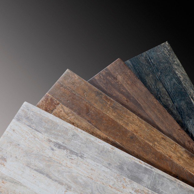 Stile undergroud per la collezione District di Ceramiche Refin che si ispira ai materiali tipici degli spazi industriali come l'asfalto (nella variante Road, in foto) o le pavimentazioni dei velodromi (Track). Prezzo su richiesta. www.refin.it Stile undergroud per la collezione District di Ceramiche Refin che si ispira ai materiali tipici degli spazi industriali come l'asfalto (nella variante Road, in foto) o le pavimentazioni dei velodromi (Track). Prezzo su richiesta. www.refin.it