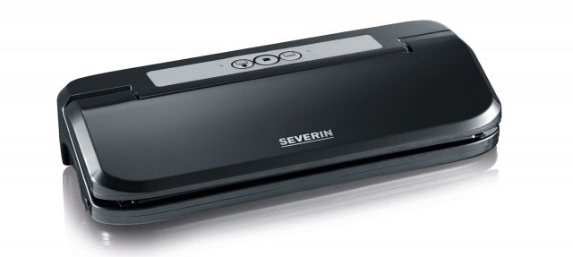 Apparecchio sottovuoto per utilizzo con sistema cottura sottovuoto FS 3609 di Severin, dotato di sistema automatico di aspirazione e saldatura del sacchetto, 2 spie luminose per controllo funzione saldatura, 5 sacchetti 20x30 cm, avvolgimento del cavo. Prezzo 109,90 euro. Con l'apparecchio per sottovuoto FS3609, è utilizzabile il bollitore sottovuoto SV 2447, con corpo in acciaio inox-satinato, recipiente interno amovibile con rivestimento antiaderente, capacità: 6 litri, cottura a bassa temperatura, regolabile grazie al controllo elettronico della temperatura tra 40 e 99 °C (scostamento max. 1 °C), metodo di cottura delicato senza grasso: le vitamine e le sostanze nutritive si conservano, segnale acustico, timer 24 ore, display a LED, spia di controllo. Misura L 90 x P 40 x H 16 cm. Prezzo 199,90 euro www.severin.com Apparecchio sottovuoto per utilizzo con sistema cottura sottovuoto FS 3609 di Severin, dotato di sistema automatico di aspirazione e saldatura del sacchetto, 2 spie luminose per controllo funzione saldatura, 5 sacchetti 20x30 cm, avvolgimento del cavo. Prezzo 109,90 euro. Con l'apparecchio per sottovuoto FS3609, è utilizzabile il bollitore sottovuoto SV 2447, con corpo in acciaio inox-satinato, recipiente interno amovibile con rivestimento antiaderente, capacità: 6 litri, cottura a bassa temperatura, regolabile grazie al controllo elettronico della temperatura tra 40 e 99 °C (scostamento max. 1 °C), metodo di cottura delicato senza grasso: le vitamine e le sostanze nutritive si conservano, segnale acustico, timer 24 ore, display a LED, spia di controllo. Misura L 90 x P 40 x H 16 cm. Prezzo 199,90 euro www.severin.com