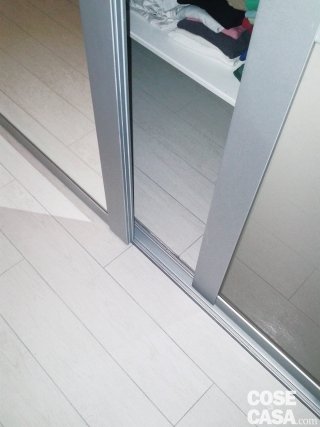 foto12_particolare guide incassate dell'armadio