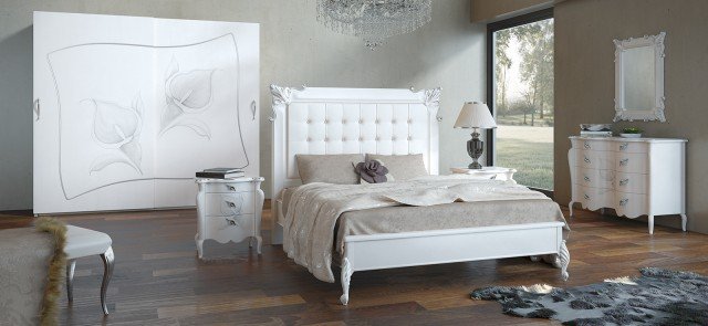 L’armadio Adam (collezione La Nouvelle Vie) di Euro Design, in questa ambientazione accostato a comò e comodini Alain, letto e specchiera Ariel, si contraddistingue per la patinatura realizzata a mano ed è laccato bianco opaco, con disegno di due calle. Le ante scorrevoli hanno meccanismi ammortizzati sia in chiusura sia in apertura. Misura L 275 x P 69,5 x H 248 cm. Prezzo euro 3.840,00. www.eurodesignsrl.it L’armadio Adam (collezione La Nouvelle Vie) di Euro Design, in questa ambientazione accostato a comò e comodini Alain, letto e specchiera Ariel, si contraddistingue per la patinatura realizzata a mano ed è laccato bianco opaco, con disegno di due calle. Le ante scorrevoli hanno meccanismi ammortizzati sia in chiusura sia in apertura. Misura L 275 x P 69,5 x H 248 cm. Prezzo euro 3.840,00. www.eurodesignsrl.it