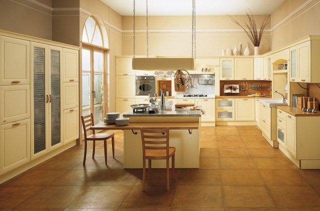 cucina stile classico e maniglie effetto legno Positano di Scic Cucine cucina stile classico e maniglie effetto legno Positano di Scic Cucine