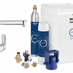 In cucina acqua fresca, liscia o gassata. Direttamente dal rubinetto