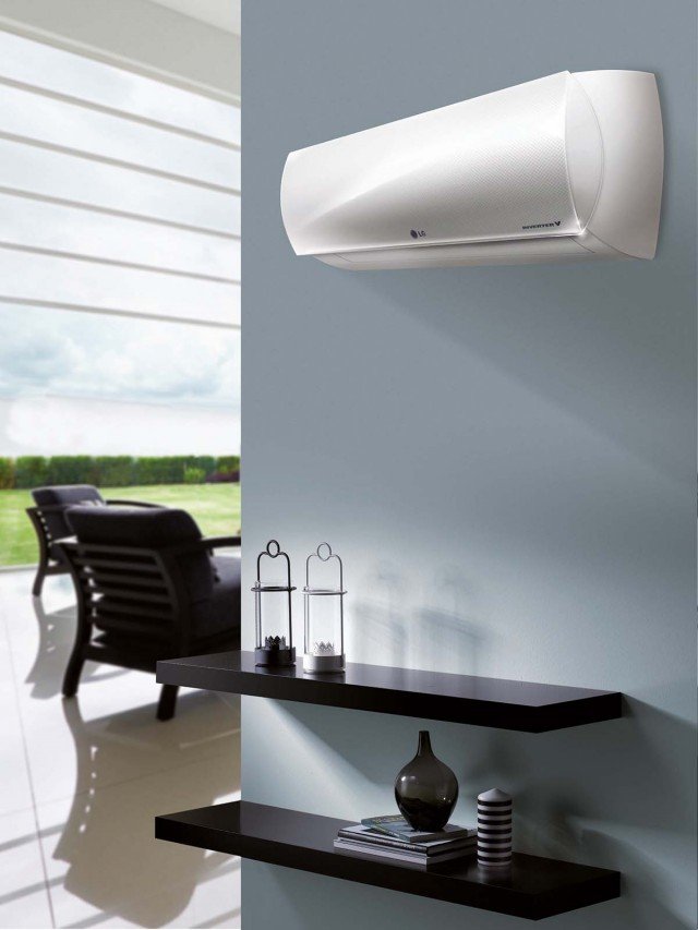 È in classe efficienza energetica A+++, sia in funzionamento riscaldamento sia raffreddamento, il climatizzatore monosplit Inverter Prestige Plus H12AK di LG. Con ionizzatore plasmaster, è dotato di funzione Silent mode. Misura L 87,5 x P 23,5 x H 29,5 cm. Prezzo 2.435 euro. www.lg.com/it È in classe efficienza energetica A+++, sia in funzionamento riscaldamento sia raffreddamento, il climatizzatore monosplit Inverter Prestige Plus H12AK di LG. Con ionizzatore plasmaster, è dotato di funzione Silent mode. Misura L 87,5 x P 23,5 x H 29,5 cm. Prezzo 2.435 euro. www.lg.com/it