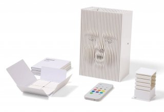 Eolo di Rotaliana diffonde luce cromatica e profumi ambientali. La tecnologia dei Led Rgb consente di miscelare la luce nella tonalità di colore desiderata, in accordo con lo stato d’animo del momento. La lampada è dotata di un telecomando per regolare anche a distanza colore, intensità della luce e profumazione degli spazi. Misura L 9,8 x P 6 x H 17 cm. www.rotaliana.it Eolo di Rotaliana diffonde luce cromatica e profumi ambientali. La tecnologia dei Led Rgb consente di miscelare la luce nella tonalità di colore desiderata, in accordo con lo stato d’animo del momento. La lampada è dotata di un telecomando per regolare anche a distanza colore, intensità della luce e profumazione degli spazi. Misura L 9,8 x P 6 x H 17 cm. www.rotaliana.it