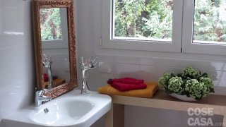 casa-bagno-lavandino-specchio