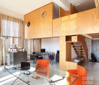 casa-soggiorno-tavolo-vetro