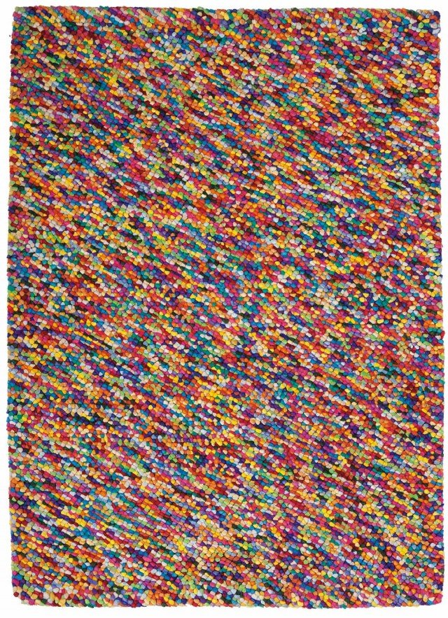 Rainbow di Maisons du monde è multicolore, in lana della Nuova Zelanda e cotone; sembra formato da un’allegra cascata di coriandoli colorati. Misura L 140 x P 200 cm. Prezzo 299,90 euro. www.maisonsdumonde.com Rainbow di Maisons du monde è multicolore, in lana della Nuova Zelanda e cotone; sembra formato da un’allegra cascata di coriandoli colorati. Misura L 140 x P 200 cm. Prezzo 299,90 euro. www.maisonsdumonde.com