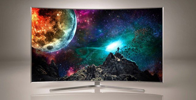 Dotati di sistema operativo “open-source” Tizen, i nuovi tv SUHD di Samsung combinano la tecnologia a nanocristalli con un design curvo per immagini estremamente realistiche. La funzione Quick Connect permette il riconoscimento automatico degli smartphone e tablet Samsung da connettere tramite tecnologia BLE (Bluetooth Low Energy) per condividere i contenuti video direttamente su Smart TV. La gamma comprende tre serie - JS9500, JS9000 e JS8500 – disponibili con pannelli di nove dimensioni, dai 48 agli 88 pollici. www.samsung.com/it Dotati di sistema operativo “open-source” Tizen, i nuovi tv SUHD di Samsung combinano la tecnologia a nanocristalli con un design curvo per immagini estremamente realistiche. La funzione Quick Connect permette il riconoscimento automatico degli smartphone e tablet Samsung da connettere tramite tecnologia BLE (Bluetooth Low Energy) per condividere i contenuti video direttamente su Smart TV. La gamma comprende tre serie - JS9500, JS9000 e JS8500 – disponibili con pannelli di nove dimensioni, dai 48 agli 88 pollici. www.samsung.com/it