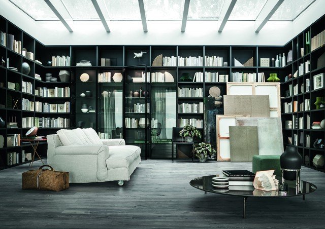 Il living è arredato da Lema con la collezione giorno modulare Selecta, l’evoluzione del sistema italiano a spalla portante, ideato da Lema nel 1978, che continua ad aggiornarsi da più di trent'anni grazie a nuove finiture ed elementi che si adattano alle diverse esigenze dei consumatori. La sua caratteristica fondamentale è la massima versatilità. Completano l'ambientazione, il divano Aberdeen e il tavolino Cruise. Design: Officinadesign Lema. www.lemamobili.it Il living è arredato da Lema con la collezione giorno modulare Selecta, l’evoluzione del sistema italiano a spalla portante, ideato da Lema nel 1978, che continua ad aggiornarsi da più di trent'anni grazie a nuove finiture ed elementi che si adattano alle diverse esigenze dei consumatori. La sua caratteristica fondamentale è la massima versatilità. Completano l'ambientazione, il divano Aberdeen e il tavolino Cruise. Design: Officinadesign Lema. www.lemamobili.it