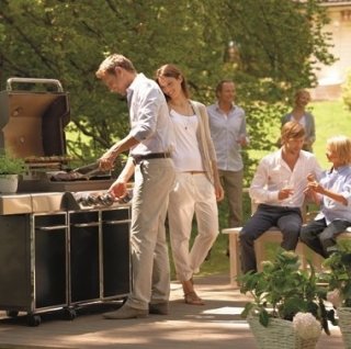 Nei Viridea Garden Center, a partire da sabato 4 aprile, sono in programma dimostrazioni pratiche di cucina con il barbeque. www.viridea.it Nei Viridea Garden Center, a partire da sabato 4 aprile, sono in programma dimostrazioni pratiche di cucina con il barbeque. www.viridea.it