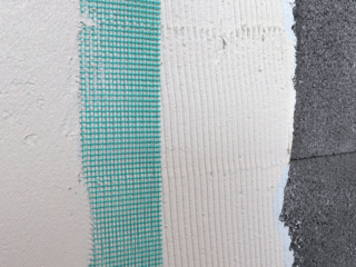 Rasatutto di PreMix
è una malta per l'incollaggio dei pannelli isolanti di EPS dei cappotti e per la successiva rasatura armata con rete di fibra di vetro PremixNet 160. www.premix.it