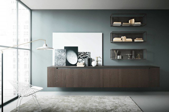 Fifty di Zampieri è un programma di arredo per il living composto da credenze e altri elementi contenitore che possono essere accostati a piacimento. Le spesse ante dogate sono in rovere fiammato sabbiato e ossidato o in alternativa verniciate con polvere di ferro; l'apertura avviene per mezzo di gole intagliate. www.zampiericucine.it Fifty di Zampieri è un programma di arredo per il living composto da credenze e altri elementi contenitore che possono essere accostati a piacimento. Le spesse ante dogate sono in rovere fiammato sabbiato e ossidato o in alternativa verniciate con polvere di ferro; l'apertura avviene per mezzo di gole intagliate. www.zampiericucine.it