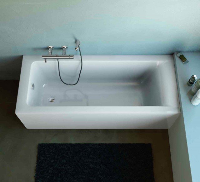 Linee pulite caratterizzano il design della vasca rettangolare pannellata Connect di Ideal Standard in acrilico. Misura L 150 x P 70 cm. Prezzo 549 euro. www.idealstandard.it Linee pulite caratterizzano il design della vasca rettangolare pannellata Connect di Ideal Standard in acrilico. Misura L 150 x P 70 cm. Prezzo 549 euro. www.idealstandard.it