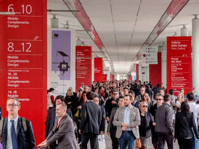 La 54esima edizione del Salone del Mobile di Milano aprirà i battenti dal 14 al 19 aprile 2015 sotto i padiglioni del polo fieristico di Rho Fiera. salonemilano.it La 54esima edizione del Salone del Mobile di Milano aprirà i battenti dal 14 al 19 aprile 2015 sotto i padiglioni del polo fieristico di Rho Fiera. salonemilano.it