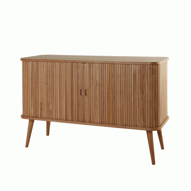 Stile Anni Cinquanta per la credenza di Coin casa caratterizzata dalle ante scorrevoli effetto “serrandina” realizzate in Mdf impiallacciato frassino; all’interno è dotata di ripiani in vetro. Misura L 120 x P 45 x H 75 cm. Prezzo 599 euro. www.coin.it Stile Anni Cinquanta per la credenza di Coin casa caratterizzata dalle ante scorrevoli effetto “serrandina” realizzate in Mdf impiallacciato frassino; all’interno è dotata di ripiani in vetro. Misura L 120 x P 45 x H 75 cm. Prezzo 599 euro. www.coin.it
