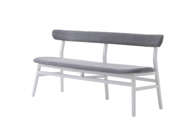 Brick 215 di Gervasoni è una panca con un alto schienale: la struttura è in faggio laccato bianco, la seduta e lo schienale sono imbottiti e rivestiti in tessuto grigio perla. È disponibile anche nella versione in noce Canaletto. www.gervasoni1882.com Brick 215 di Gervasoni è una panca con un alto schienale: la struttura è in faggio laccato bianco, la seduta e lo schienale sono imbottiti e rivestiti in tessuto grigio perla. È disponibile anche nella versione in noce Canaletto. www.gervasoni1882.com