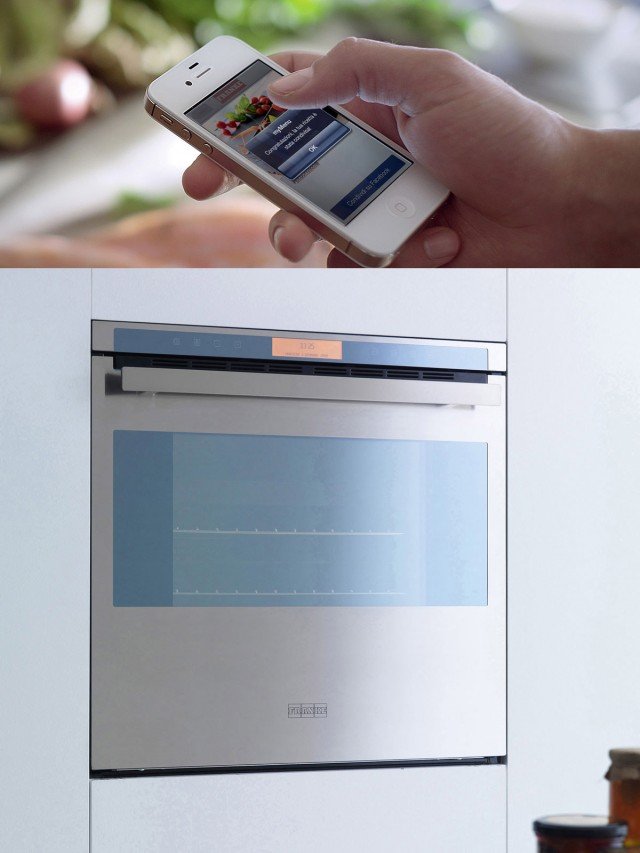 Grazie alla tecnologia “myMenu” il forno multifunzione Crystal Steel CS my912 M XS 60+ di Franke è programmabile a distanza attraverso smartphone o tablet scaricando l’apposita App myMenu. In questo modo si può comunicare con il forno in remoto impostando temperature e cicli di cottura e condividere ricette in tempo reale sul proprio profilo Facebook. In classe di efficienza energetica A, è dotato di 10 funzioni. Con una cavità di 74 litri, misura L 59,5 x P 57 x H 59,5 cm. Prezzo 1.933 euro. www.franke.it Grazie alla tecnologia “myMenu” il forno multifunzione Crystal Steel CS my912 M XS 60+ di Franke è programmabile a distanza attraverso smartphone o tablet scaricando l’apposita App myMenu. In questo modo si può comunicare con il forno in remoto impostando temperature e cicli di cottura e condividere ricette in tempo reale sul proprio profilo Facebook. In classe di efficienza energetica A, è dotato di 10 funzioni. Con una cavità di 74 litri, misura L 59,5 x P 57 x H 59,5 cm. Prezzo 1.933 euro. www.franke.it