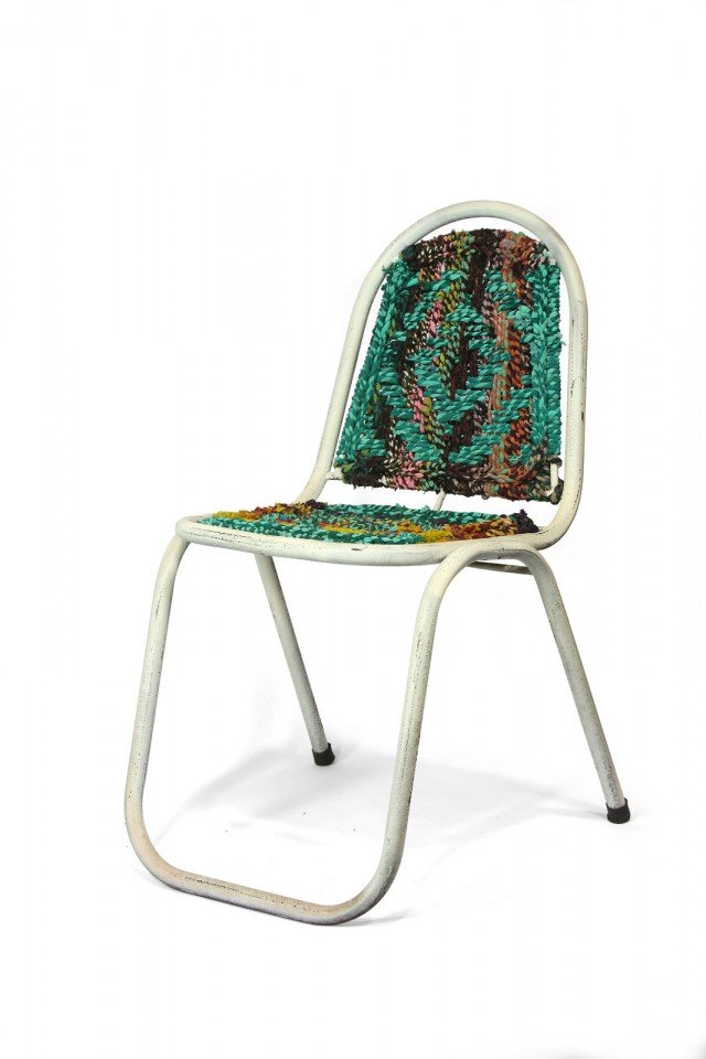 Sunny di Novità Home ha la struttura in ferro bianco dal sapore vintage, mentre la seduta e lo schienale sono in cotone lavorato ad intreccio. Misura L 57 x P 57 x H 81 cm. Prezzo 158 euro. www.novitahome.com Sunny di Novità Home ha la struttura in ferro bianco dal sapore vintage, mentre la seduta e lo schienale sono in cotone lavorato ad intreccio. Misura L 57 x P 57 x H 81 cm. Prezzo 158 euro. www.novitahome.com