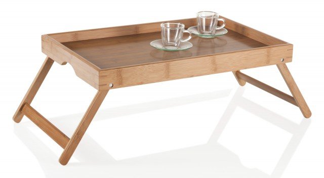 Art. 59300 di Brandani è in bamboo che lo rende leggero e resistente; è dotato di sostegni pieghevoli. Misura L 56 x P 35 x H 24 cm. Prezzo 29 euro. www.brandani.it Art. 59300 di Brandani è in bamboo che lo rende leggero e resistente; è dotato di sostegni pieghevoli. Misura L 56 x P 35 x H 24 cm. Prezzo 29 euro. www.brandani.it