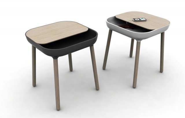 App di Domitalia è composto da un vassoio in poliuretano rigido stampato in colore nero o bianco; le gambe sono in legno di rovere. É reso unico da un foro passacavo nascosto per poter collegare Smartphone e iPad. Misura L 45 x P 45 x H 50 cm. www.domitalia.it App di Domitalia è composto da un vassoio in poliuretano rigido stampato in colore nero o bianco; le gambe sono in legno di rovere. É reso unico da un foro passacavo nascosto per poter collegare Smartphone e iPad. Misura L 45 x P 45 x H 50 cm. www.domitalia.it
