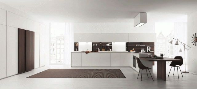 Axis 012 di Zampieri Cucine è formata da basi e pensili in laccato bianco opaco messi in risalto dalla boiserie e dal grande tavolo realizzati in acacia termica: la composizione angolare “spezza” piacevolmente l’ambiente. Una base Maxi misura L 60 x P 56 x H 83 cm. Prezzo 366 euro. www.zampiericucine.it Axis 012 di Zampieri Cucine è formata da basi e pensili in laccato bianco opaco messi in risalto dalla boiserie e dal grande tavolo realizzati in acacia termica: la composizione angolare “spezza” piacevolmente l’ambiente. Una base Maxi misura L 60 x P 56 x H 83 cm. Prezzo 366 euro. www.zampiericucine.it