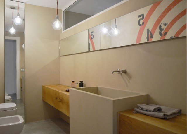 bagno ristrutturato con pareti trattate con rasante decorativo Starlike® Decor di Litokol bagno ristrutturato con pareti trattate con rasante decorativo Starlike® Decor di Litokol