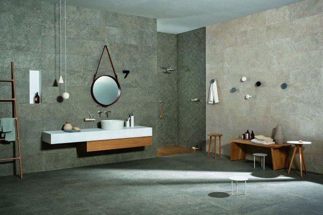 Mystone di Marazzi può essere impiegata in ambienti interni ed esterni, residenziali e commerciali ad alto traffico. Le diverse strutture superficiali e gli spessori maggiorati consentono la posa in soluzione di continuità tra in e outdoor. www.marazzi.it Mystone di Marazzi può essere impiegata in ambienti interni ed esterni, residenziali e commerciali ad alto traffico. Le diverse strutture superficiali e gli spessori maggiorati consentono la posa in soluzione di continuità tra in e outdoor. www.marazzi.it