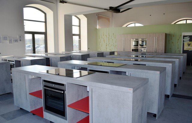 Le postazioni cucina Code di Snaidero, in tutto 24, disponibili all'interno di Farm65. www.snaidero.it Le postazioni cucina Code di Snaidero, in tutto 24, disponibili all'interno di Farm65. www.snaidero.it