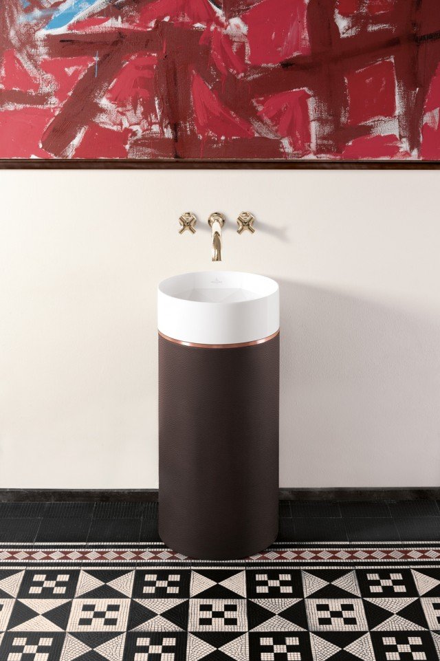 Nel nuovo showroom di Foro Bonaparte è possibile toccare con mano il lavabo Octagon di Villeroy&Boch realizzato in TitanCeram. Il designer Kai Steffan ha realizzato un capolavoro di precisione e abilità unendo armonicamente sfaccettature precise e materiali resistenti e mixando accuratamente bordi e angoli per ricreare la forma di un perfetto ottagono. www.villeroy-boch.it Nel nuovo showroom di Foro Bonaparte è possibile toccare con mano il lavabo Octagon di Villeroy&Boch realizzato in TitanCeram. Il designer Kai Steffan ha realizzato un capolavoro di precisione e abilità unendo armonicamente sfaccettature precise e materiali resistenti e mixando accuratamente bordi e angoli per ricreare la forma di un perfetto ottagono. www.villeroy-boch.it