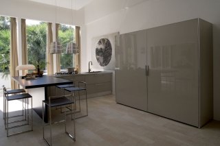 cucina in vetro grigio Millennium System di Veneta Cucine cucina in vetro grigio Millennium System di Veneta Cucine