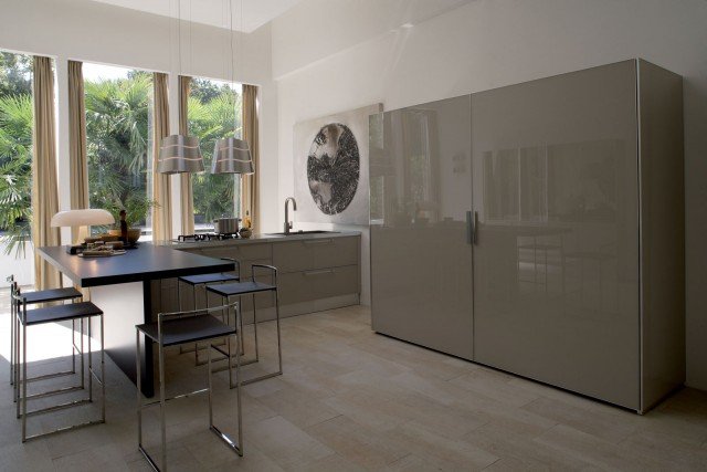 cucina in vetro grigio Millennium System di Veneta Cucine cucina in vetro grigio Millennium System di Veneta Cucine