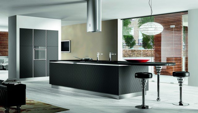 cucina con ante a telaio in alluminio e vetro nero Vanity di Arrex Le Cucine cucina con ante a telaio in alluminio e vetro nero Vanity di Arrex Le Cucine