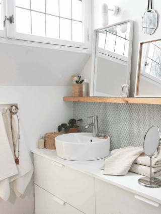 lavandino da appoggio rotondo Törnviken di Ikea Italia Retail in ceramica bianca lavandino da appoggio rotondo Törnviken di Ikea Italia Retail in ceramica bianca
