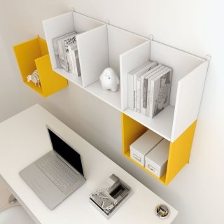 Cubibox di Moretti Compact ha una forma squadrata e lineare, è in frassino laccato nelle varianti bianco candido e giallo sole. Permette di dare vita ad una composizione sopra la scrivania che consente di archiviare libri e quaderni. Un elemento singolo misura L 30,9 x P 21 x H 32 cm. Prezzo 42 euro. www.moretticompact.com Cubibox di Moretti Compact ha una forma squadrata e lineare, è in frassino laccato nelle varianti bianco candido e giallo sole. Permette di dare vita ad una composizione sopra la scrivania che consente di archiviare libri e quaderni. Un elemento singolo misura L 30,9 x P 21 x H 32 cm. Prezzo 42 euro. www.moretticompact.com