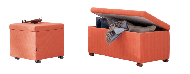 Il pouff di Twils è anche un comodo contenitore, è disponibile sia nella versione quadrata sia rettangolare; è imbottito in espanso e rivestito in cotone. Misura L 40 x P 40 x H 45 cm e L 50 x P 90 x H 45 cm. Prezzo rispettivamente 523 euro e 737 euro. www.twils.it Il pouff di Twils è anche un comodo contenitore, è disponibile sia nella versione quadrata sia rettangolare; è imbottito in espanso e rivestito in cotone. Misura L 40 x P 40 x H 45 cm e L 50 x P 90 x H 45 cm. Prezzo rispettivamente 523 euro e 737 euro. www.twils.it