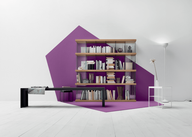 Il sistema #living di Veneta Cucine presenta mensole in cui legno e vetro sono i protagonisti principali per un abbinamento sempre attuale e di grande eleganza. Il contrasto tra i diversi spessori: 5 cm delle mensole laccate e 1 cm del vetro, viene messo in evidenza dalle forme che si creano attraverso gli inserti presenti nelle mensole. Un gioco d’incastri che permette di costruire elementi di diverse altezze e funzioni d’uso. www.venetacucine.com Il sistema #living di Veneta Cucine presenta mensole in cui legno e vetro sono i protagonisti principali per un abbinamento sempre attuale e di grande eleganza. Il contrasto tra i diversi spessori: 5 cm delle mensole laccate e 1 cm del vetro, viene messo in evidenza dalle forme che si creano attraverso gli inserti presenti nelle mensole. Un gioco d’incastri che permette di costruire elementi di diverse altezze e funzioni d’uso. www.venetacucine.com