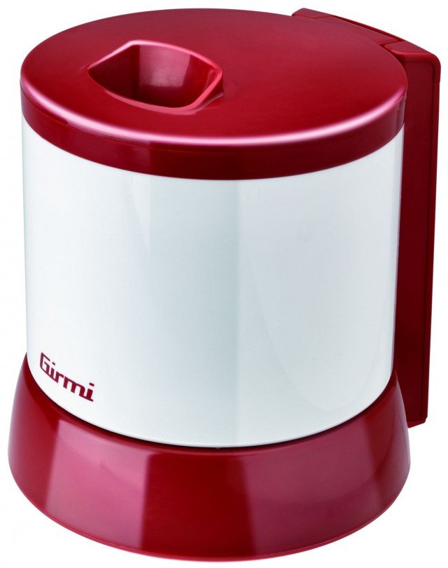 Compatta e agevole da usare, la gelatiera GL01 di Girmi permette di preparare fino a un litro di gelato. Prezzo 49,90 euro. www.bialettigroup.com Compatta e agevole da usare, la gelatiera GL01 di Girmi permette di preparare fino a un litro di gelato. Prezzo 49,90 euro. www.bialettigroup.com