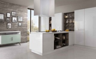 cucina con boiserie e mensole in nobilitato Deck Brace B50 di Berloni cucina con boiserie e mensole in nobilitato Deck Brace B50 di Berloni